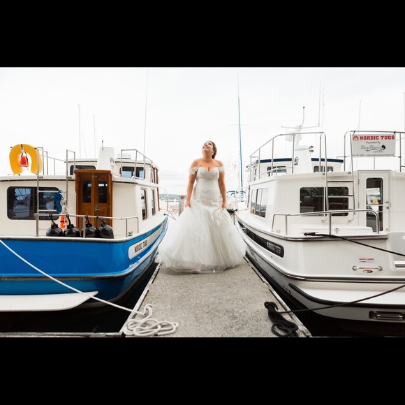 Meet your Posher, Mariel - Picture 2 of 2